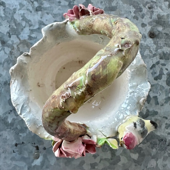 Vintage Mid-century Italian Capodimonte Style Porcelain Basket w/ Roses & Bird - Picture 6 of 12